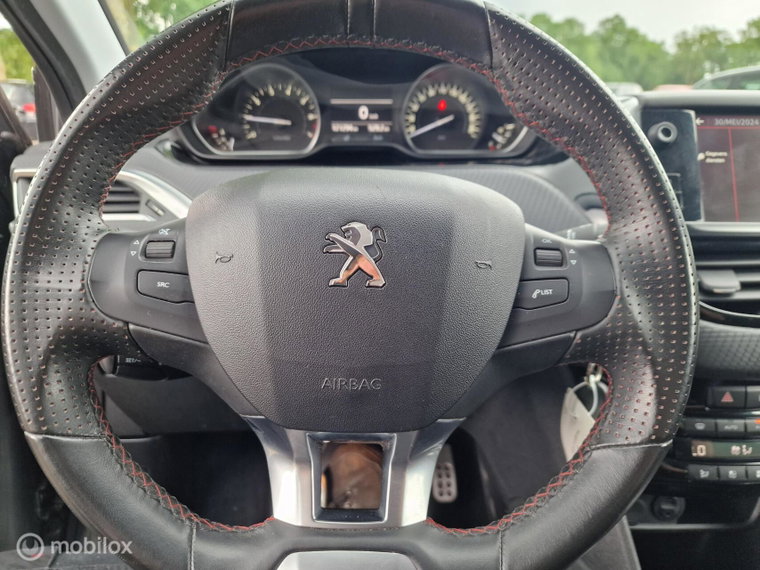 Vehicle Image 24