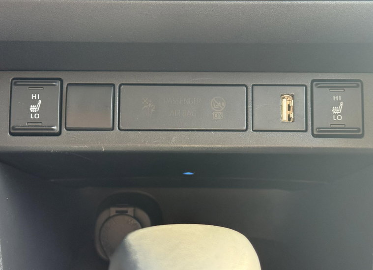 Vehicle Image 21