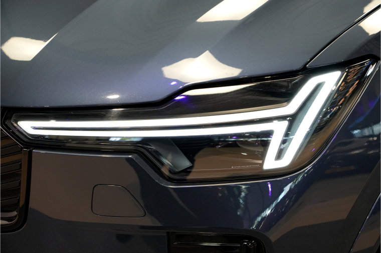 Vehicle Image 11