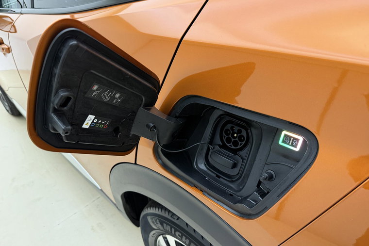 Vehicle Image 17