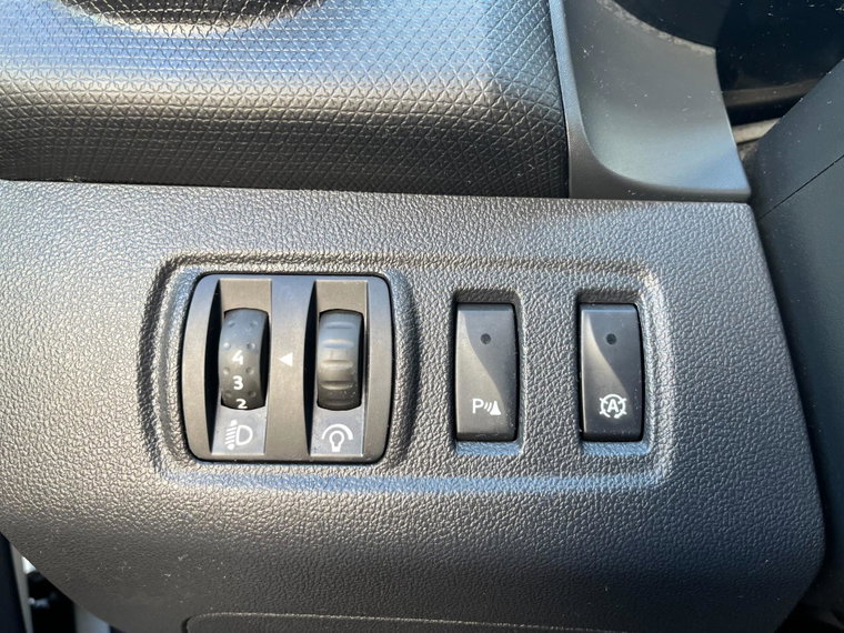 Vehicle Image 17