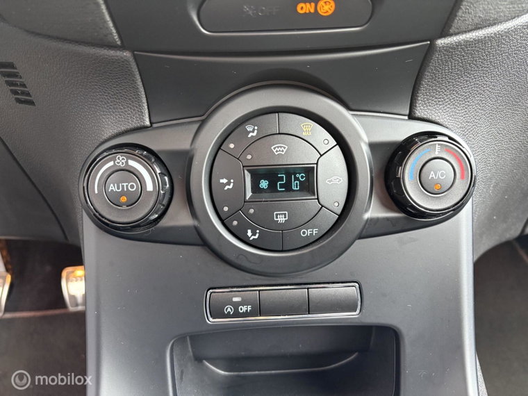 Vehicle Image 28