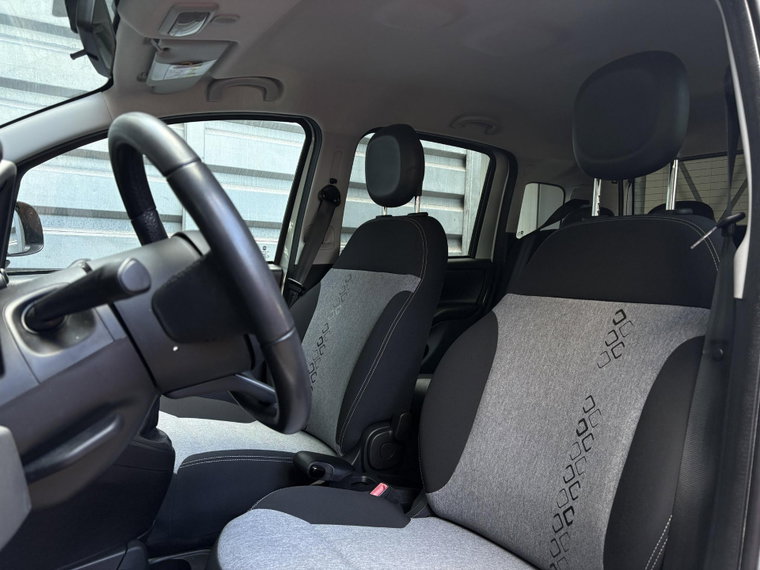 Vehicle Image 10