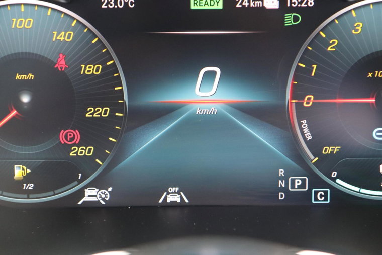Vehicle Image 32