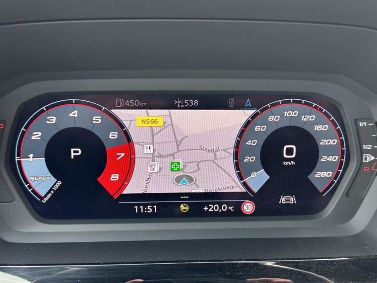 Vehicle Image 16