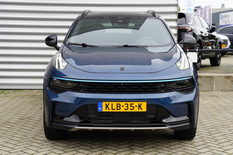 Vehicle Image 8