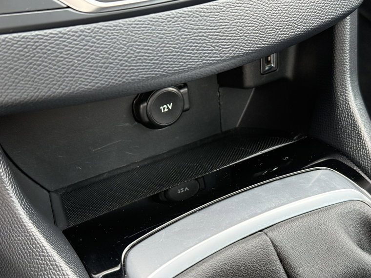 Vehicle Image 27