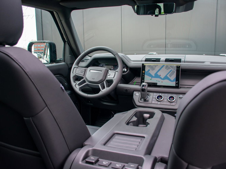 Vehicle Image 8