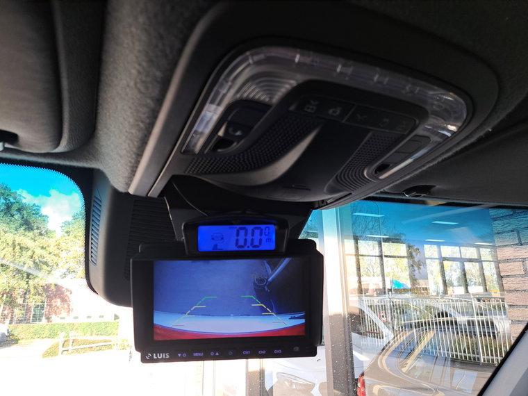 Vehicle Image 30