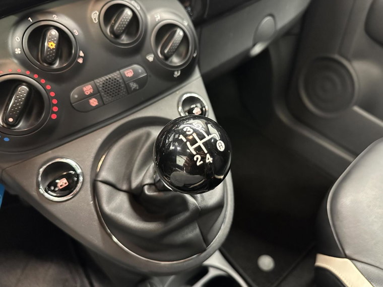 Vehicle Image 30
