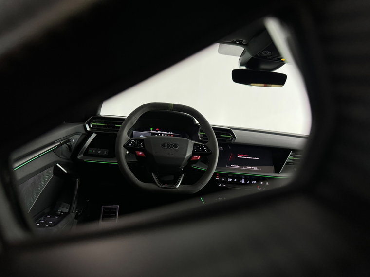 Vehicle Image 38