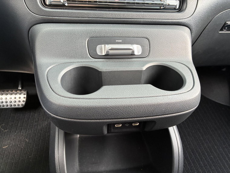 Vehicle Image 29