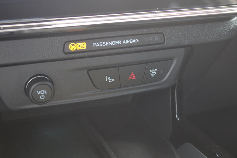 Vehicle Image 26