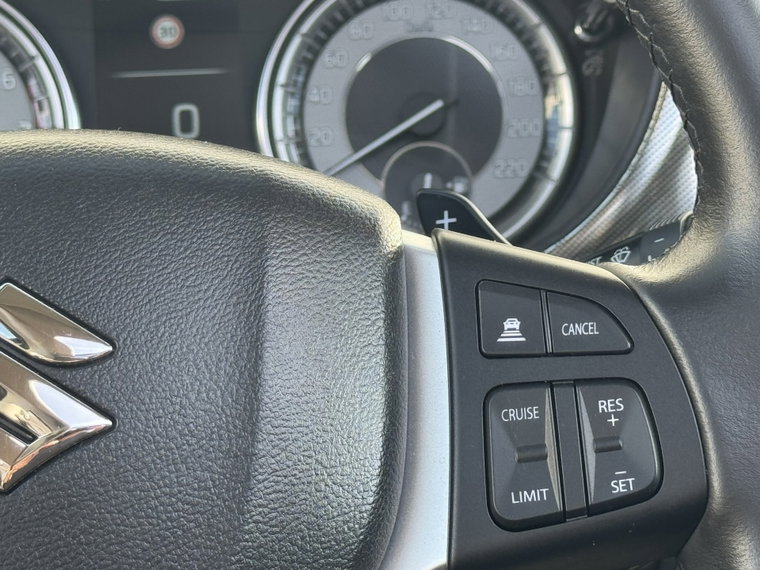 Vehicle Image 38
