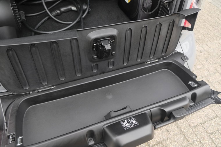 Vehicle Image 48