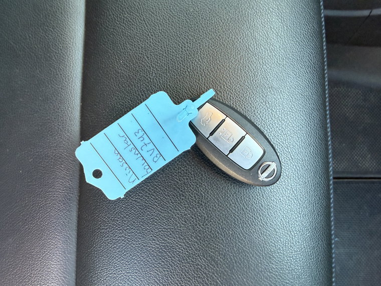Vehicle Image 25