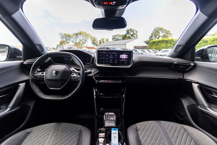 Vehicle Image 19