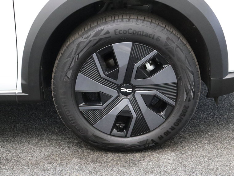 Vehicle Image 40