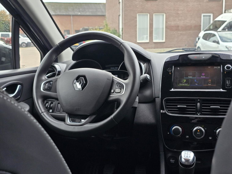 Vehicle Image 29