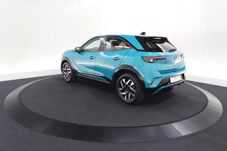 Vehicle Image 32