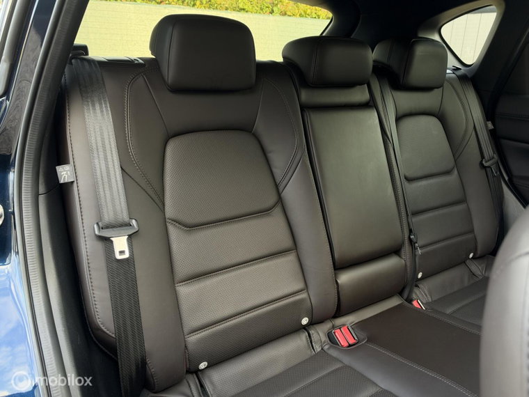 Vehicle Image 36