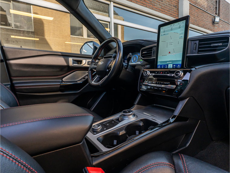 Vehicle Image 30