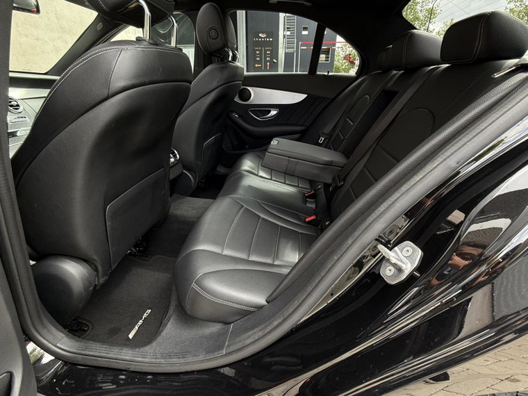 Vehicle Image 35