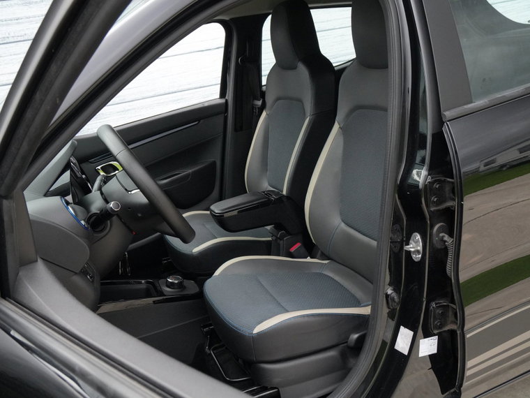 Vehicle Image 31