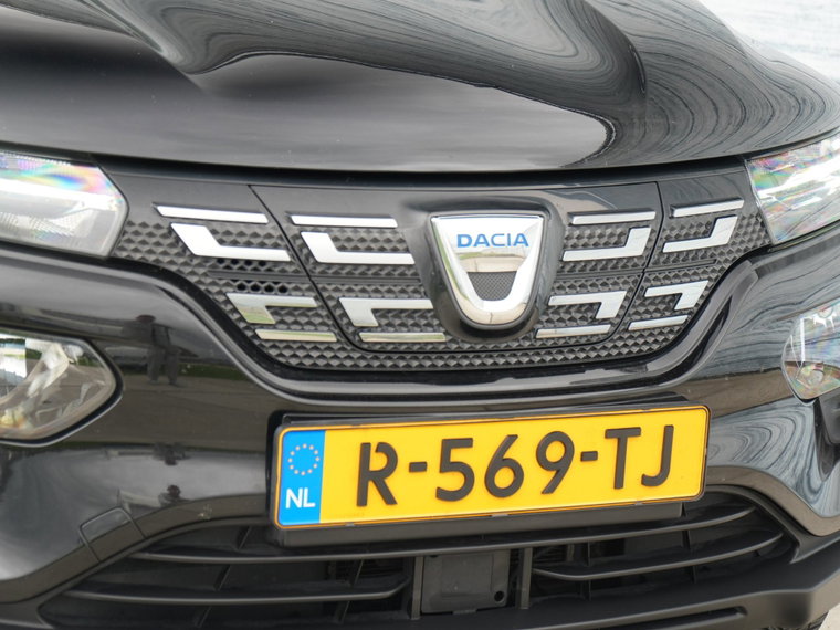 Vehicle Image 32