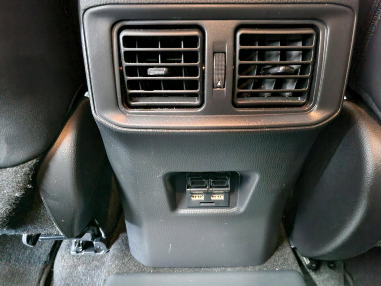 Vehicle Image 35