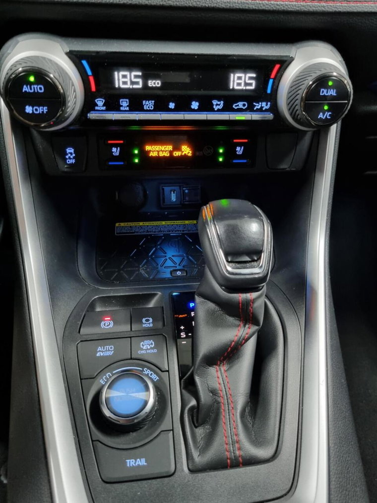 Vehicle Image 42