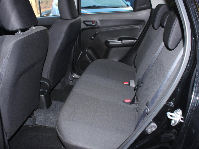 Vehicle Image 33