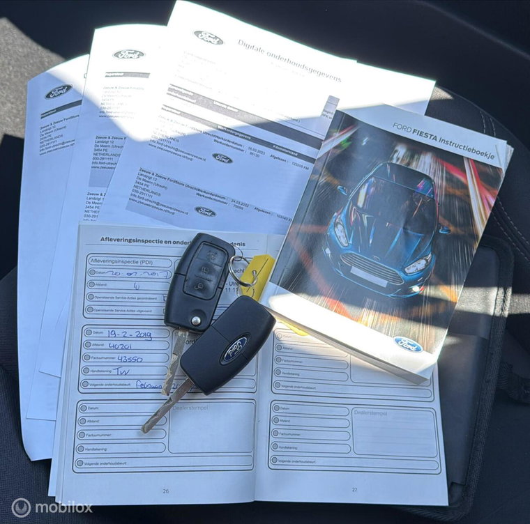 Vehicle Image 12