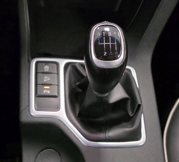 Vehicle Image 23