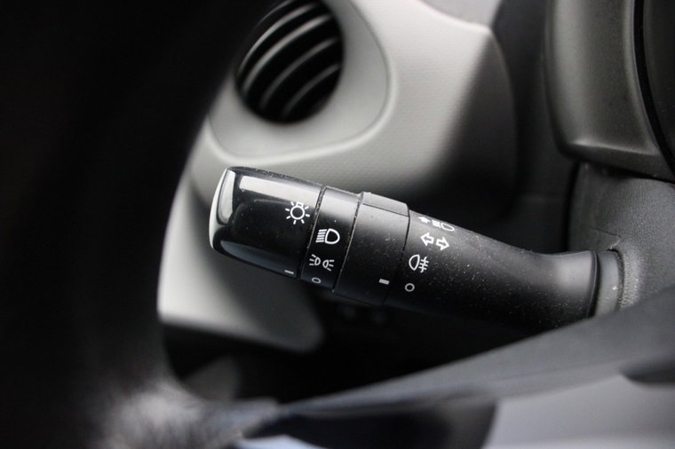 Vehicle Image 23