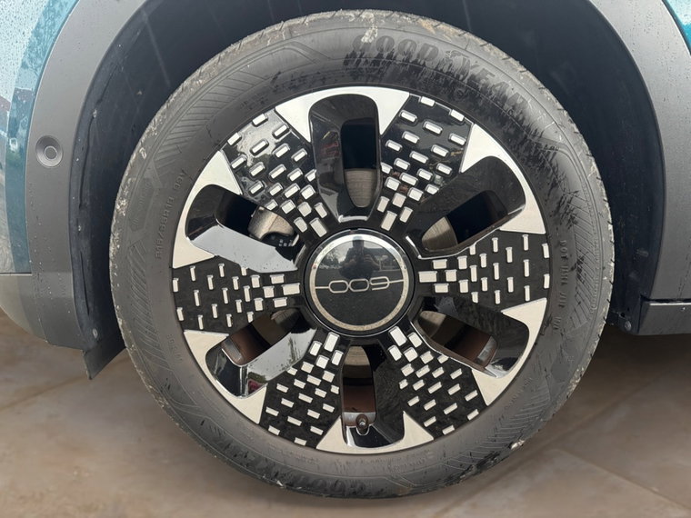 Vehicle Image 21