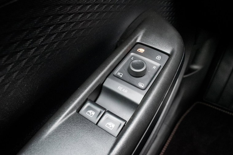 Vehicle Image 42