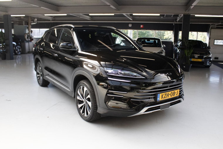 Vehicle Image 11