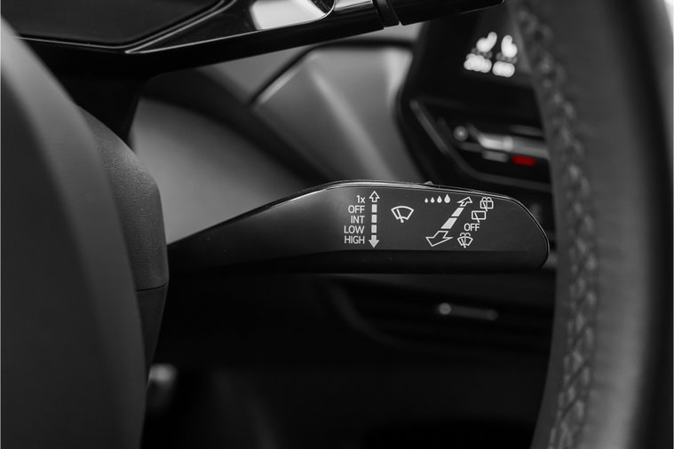 Vehicle Image 38
