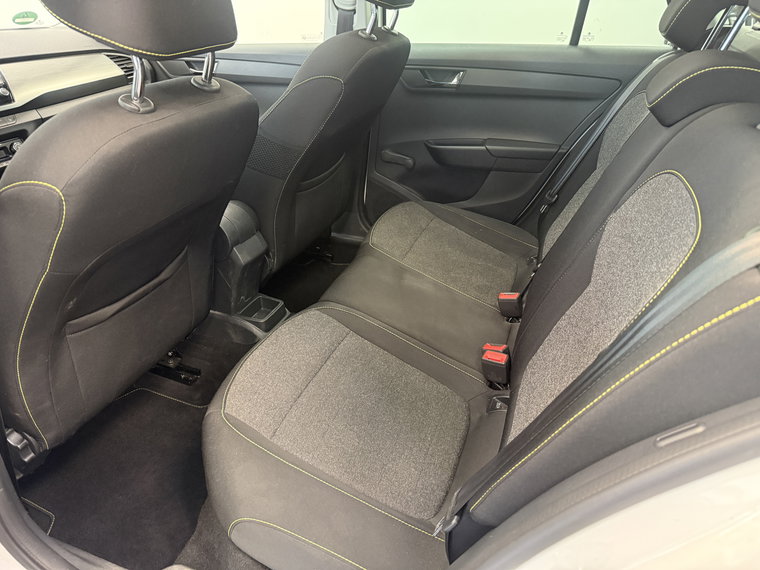 Vehicle Image 15