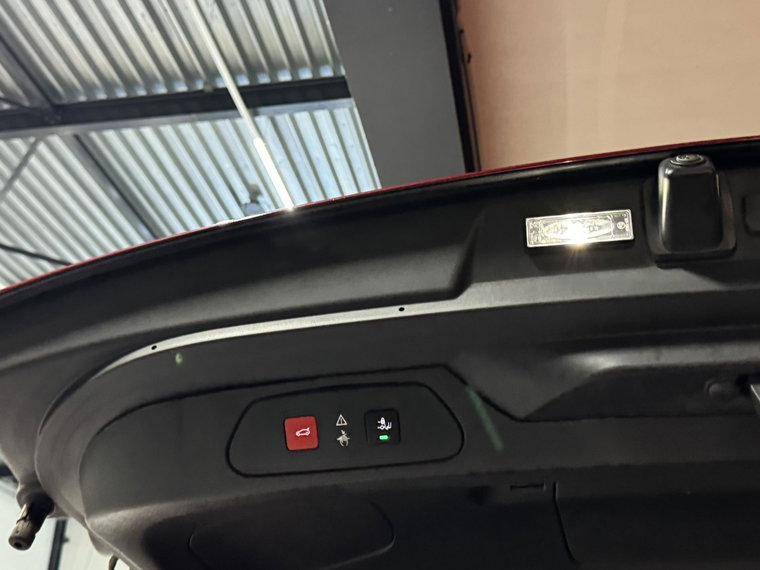 Vehicle Image 23