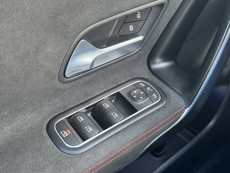 Vehicle Image 27