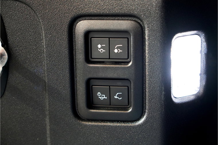 Vehicle Image 18