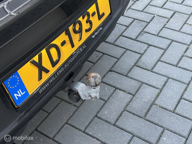 Vehicle Image 24