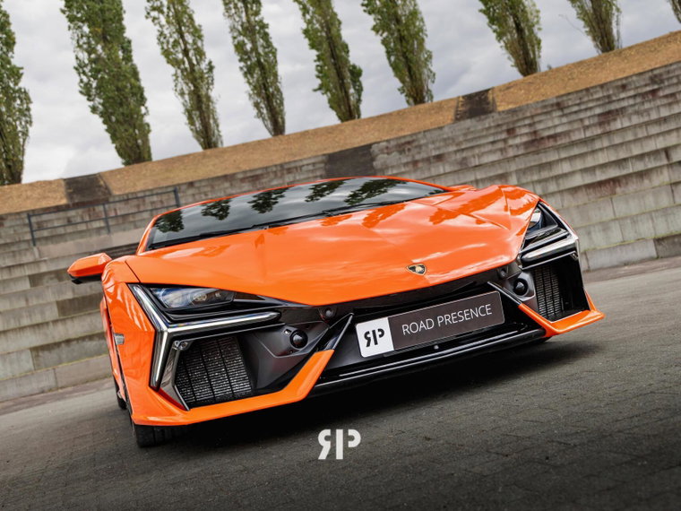 Vehicle Image 13