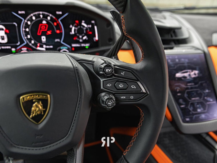 Vehicle Image 40
