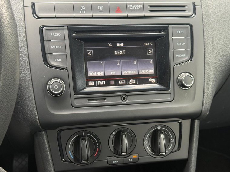 Vehicle Image 23