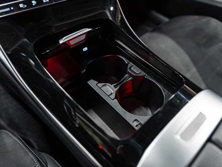 Vehicle Image 37