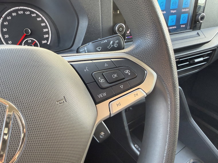 Vehicle Image 26