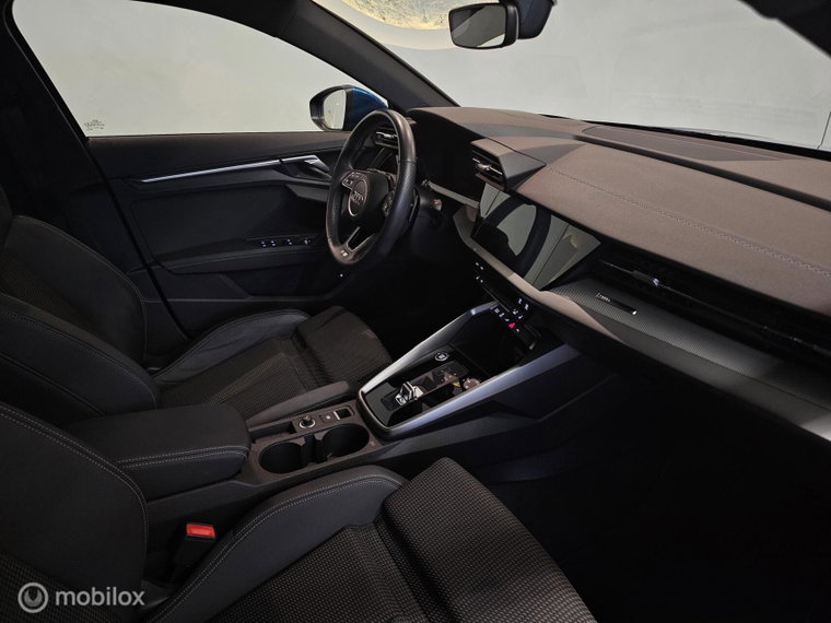 Vehicle Image 45